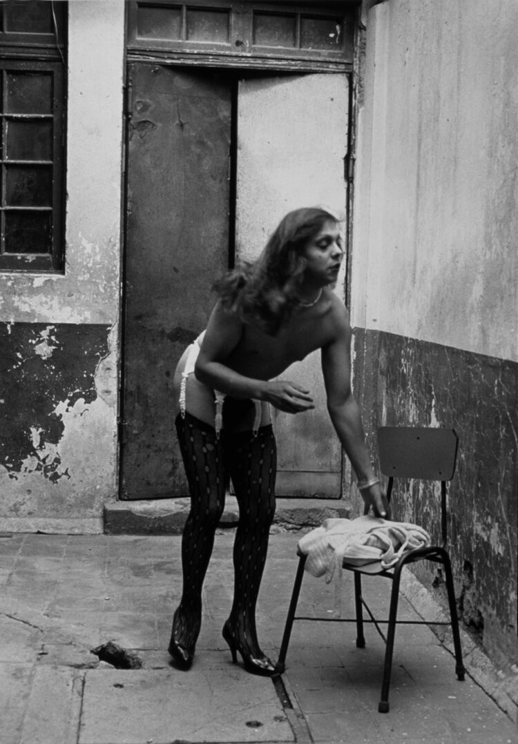 Fotografía de Paz Errázuriz, "Coral" de la serie La manzana de Adán, 1984